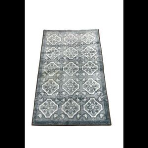Nourison Diamon Damask 26" x 45" Washable Accent Rug Light Gray